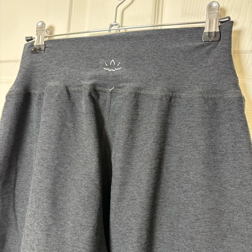 Beyond Yoga Joggers Pants Womens Small Black Commuter Pockets High Rise Gym NWT - Picture 6 of 10